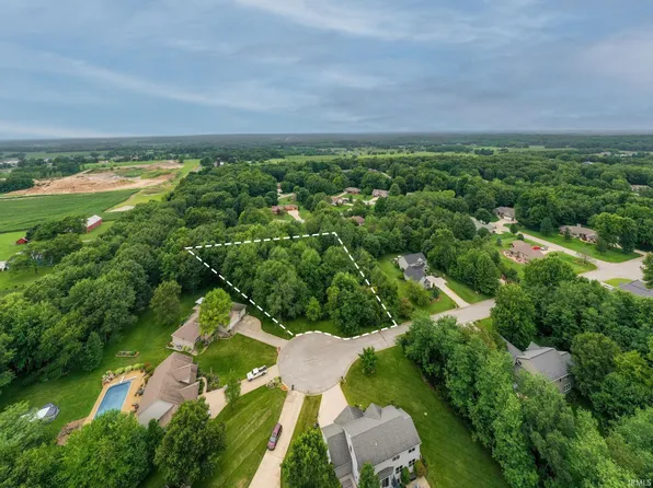 Pyrennes Pl, Middlebury, IN 46540