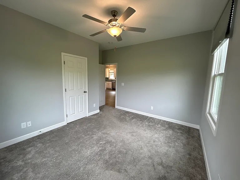 866 SE Santee Dr — Photo 35