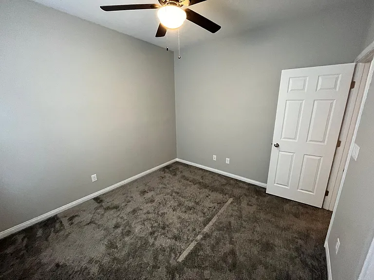 845 E Sunset Rd — Photo 25
