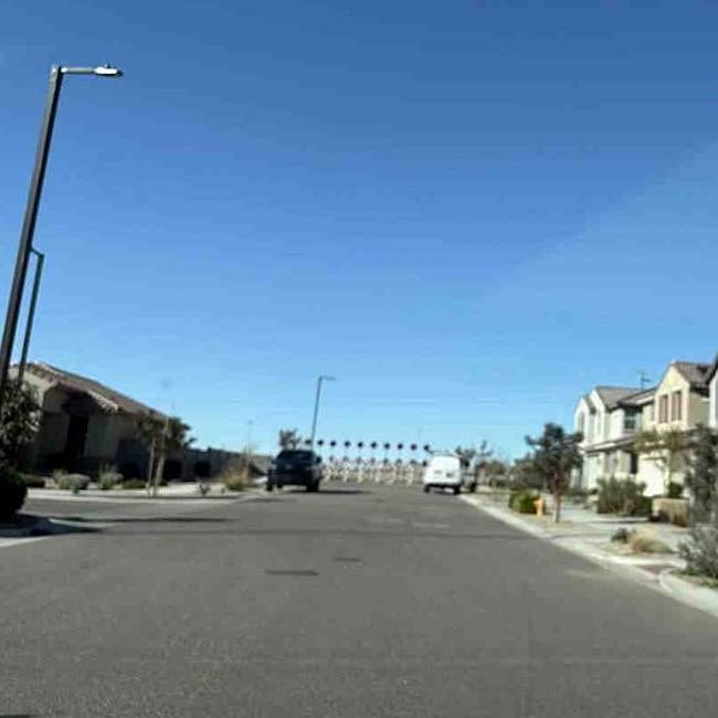 Exterior Neighborhood (street photo)