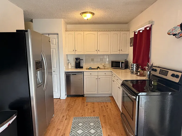 2236 Fernwood Dr — Photo 7