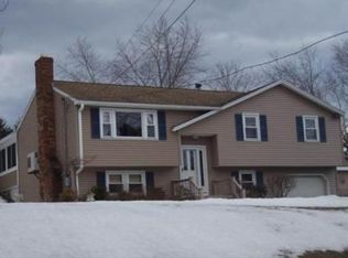 19 1/2 Floyd St, Billerica, MA 01821