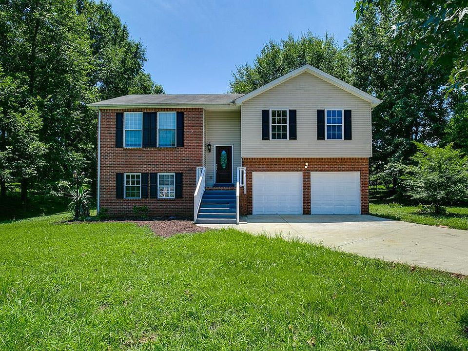 1st image of 301 Meadow Brook Ln