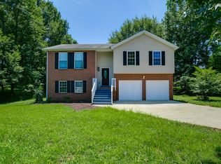 301 Meadow Brook Ln, White House, TN 37188