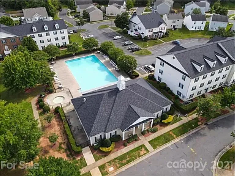 4729 Eaves Ln — Photo 21