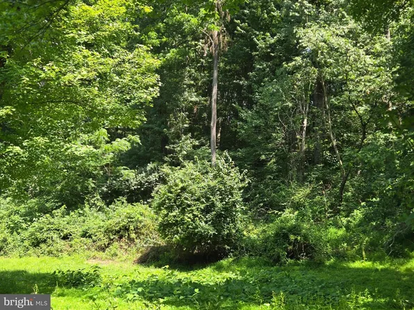 1685 Burkholder Rd, Red Lion, PA 17356
