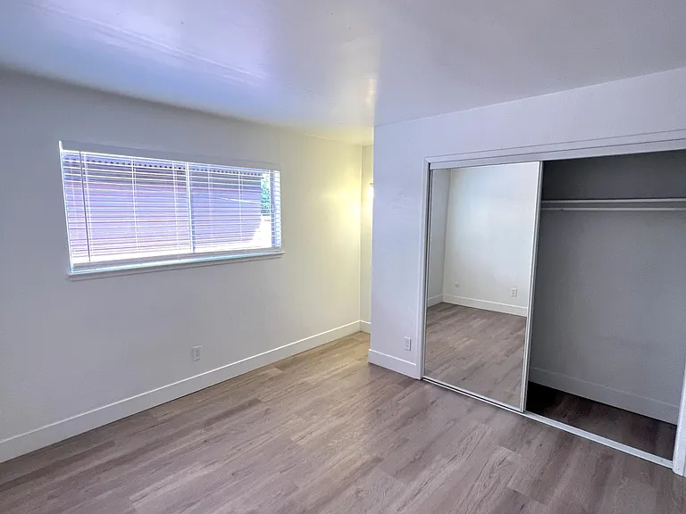 1722 G St — Photo 10