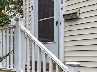 2704 Kenwood Ave, Alexandria, VA 22302