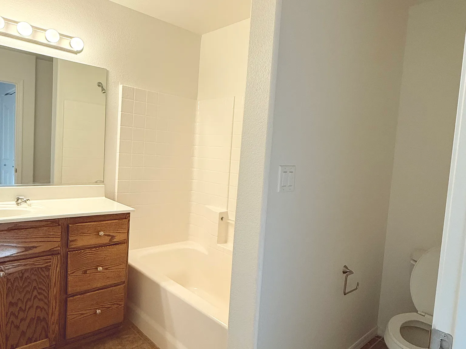 3 bed, 1200 sqft, $1,500 — Photo 4