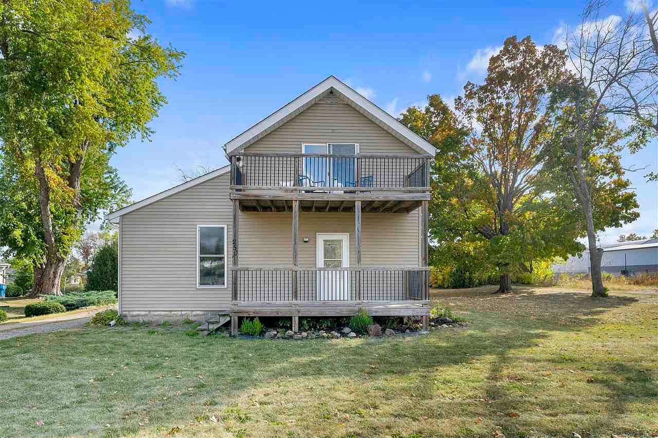 250 Vanderbilt St, Fairfax, IA 52228 MLS 202305806 Zillow