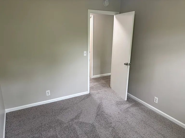 710 Heidi Ct — Photo 7