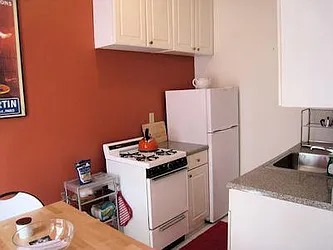 Rented by R New York