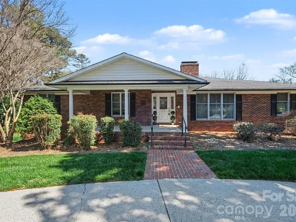 746 Grandview Dr NE, Concord, NC 28025