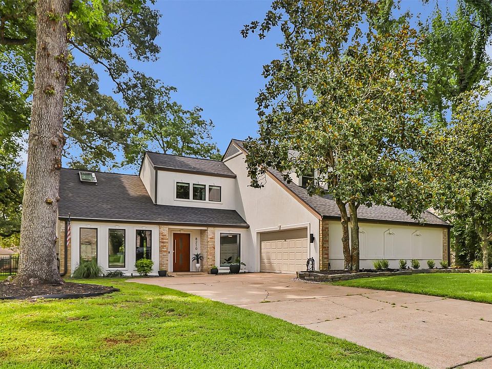 1st image of 8210 Magnolia Glen Dr
