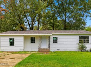 215 Windsor Dr, Jackson, MS 39209