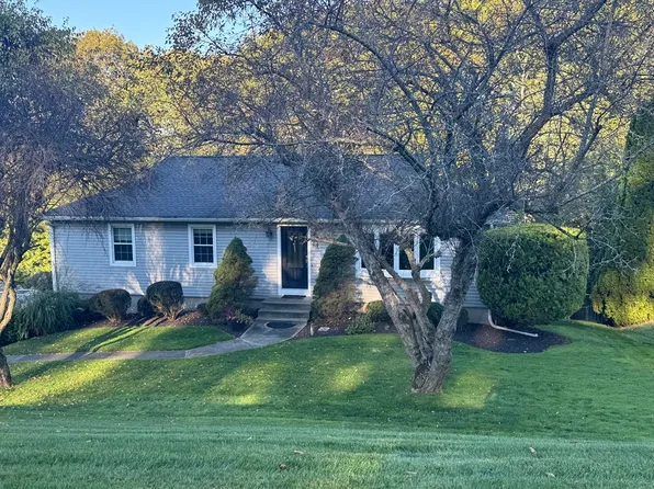 36 Susan Dr, Westfield, MA 01085