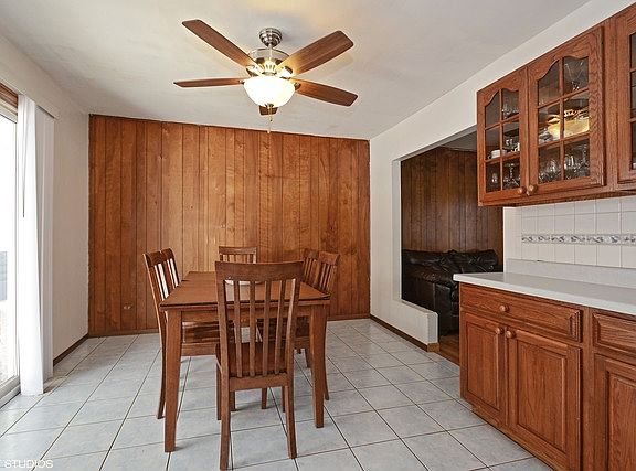 4th image of 15148 Chaucer Dr