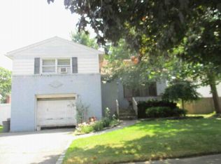 117 2nd Ave, Massapequa Park, NY 11762