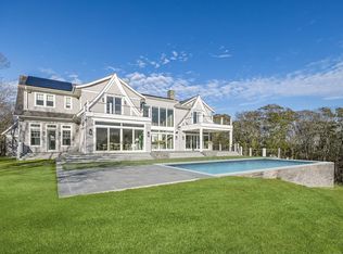 10 Holly St, Montauk, NY 11954