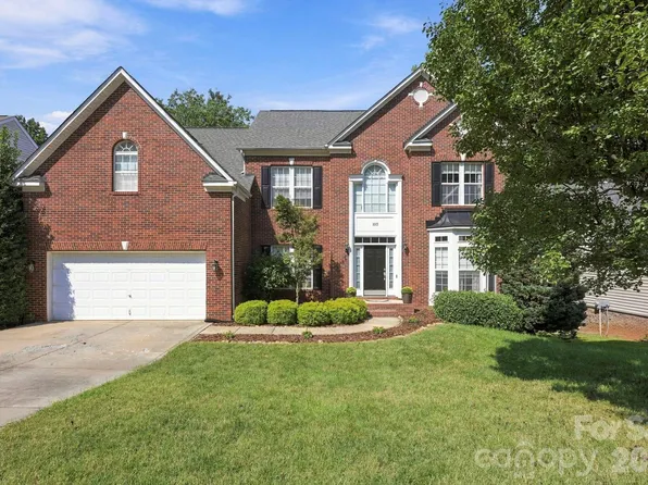 153 Flowering Grove Ln, Mooresville, NC 28115