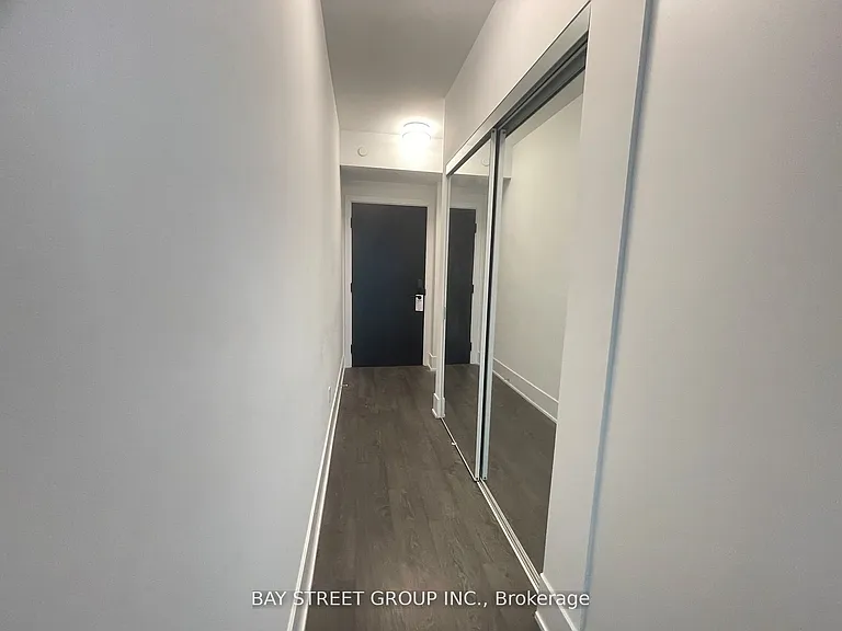 470 Front St W #1010 — Photo 5