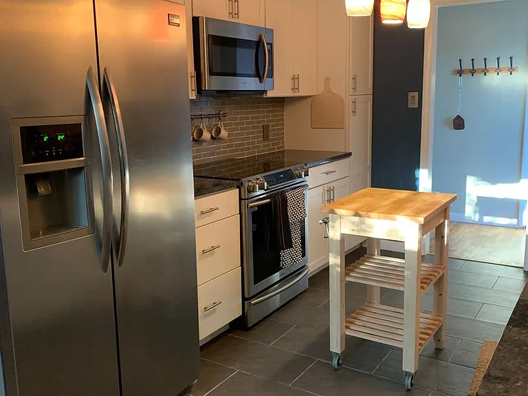 805 W Christopher Dr — Photo 10