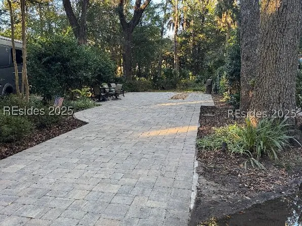 133 Arrow Rd #121, Hilton Head Island, SC 29928