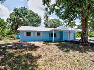 705 10th Ave SW, Vero Beach, FL 32962