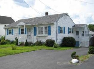 24 Walton St, Lowell, MA 01851