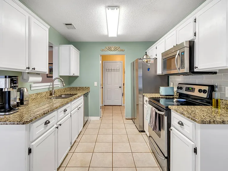 307 Coffee Bluff Villa Rd — Photo 42