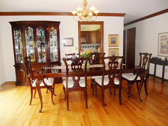 5th image of 190 Marlow Dr