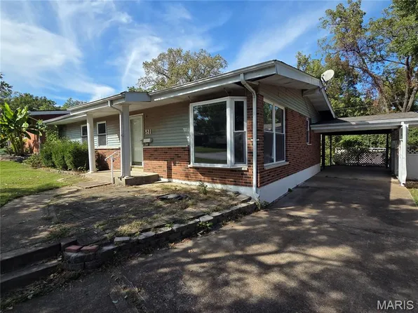 521 Barcia Dr, Saint Louis, MO 63119