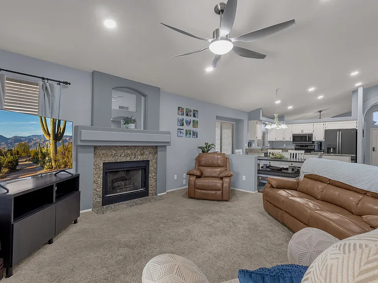 4801 W Harrison St — Photo 16