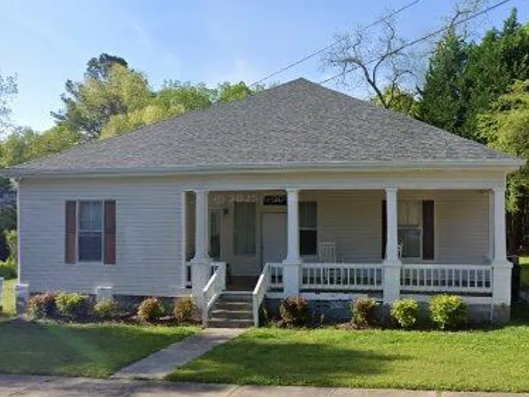2160 Thompson Ave SE — Photo 1