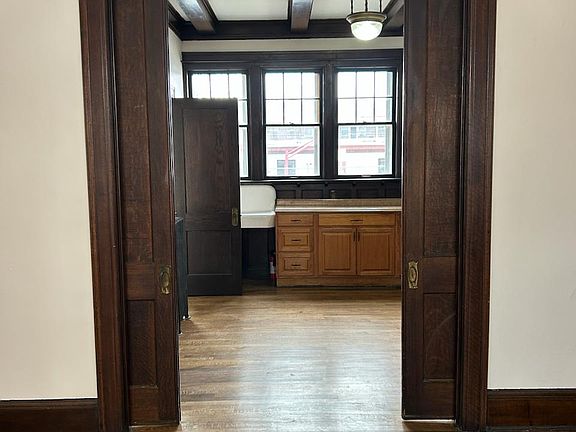 5th image of 1344 2nd Ave SE #B