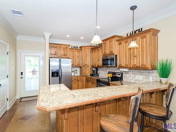 5th image of 31333 Pebble Dr