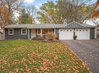 3708 Rolling View Dr, White Bear Lake, MN 55110
