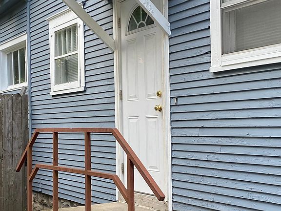 2nd image of 1824.5 Coleman Ave