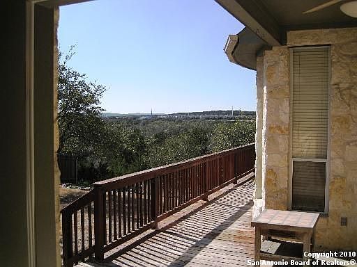 4th image of 814 Highland Knl