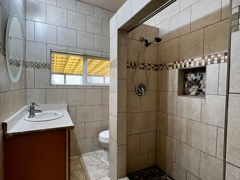 916 S 11th Ave — Photo 9