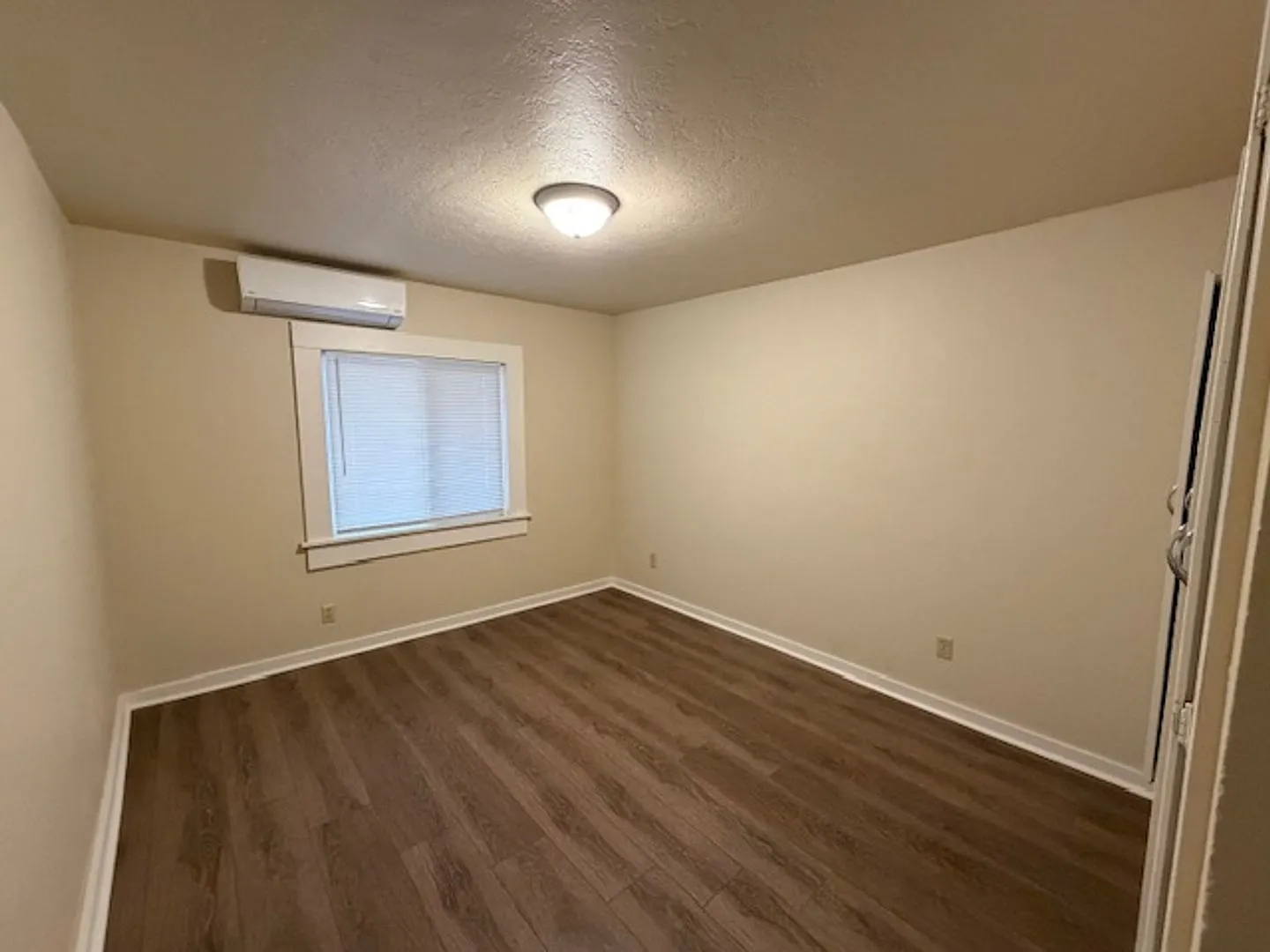 64 N Stewart Street — Photo 3