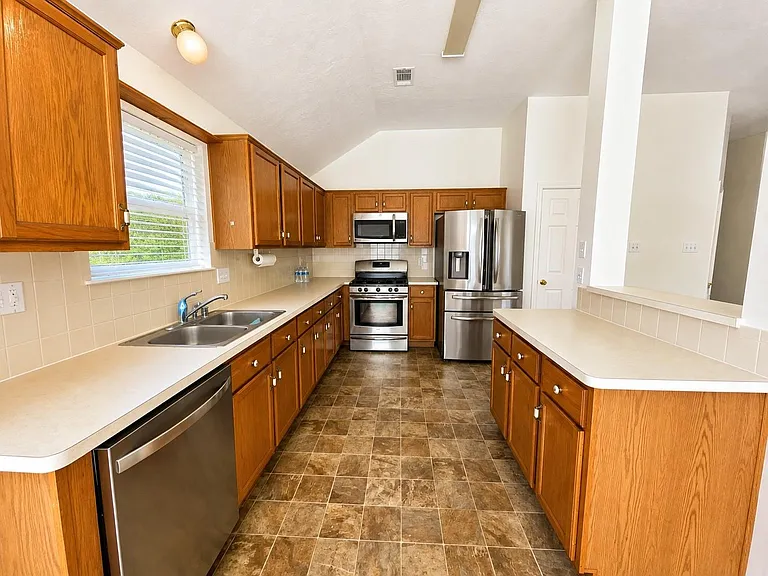6858 Stillwater Dr — Photo 16