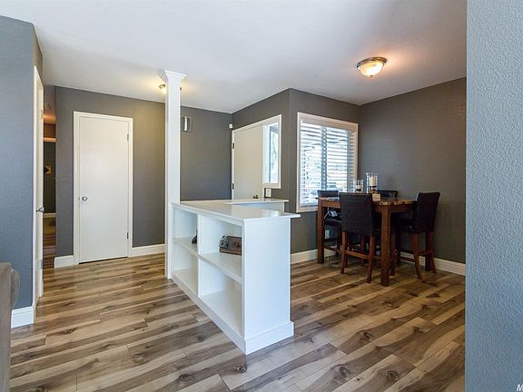 4th image of 1613 Ashwood Dr