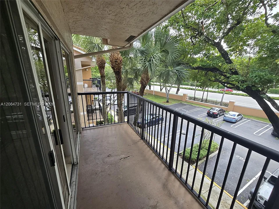 8701 Wiles Rd #305