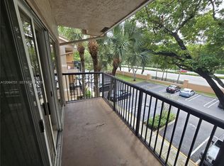 8701 Wiles Rd APT 305, Pompano Beach, FL 33067