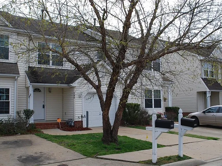 948 Allendale Dr — Photo 1