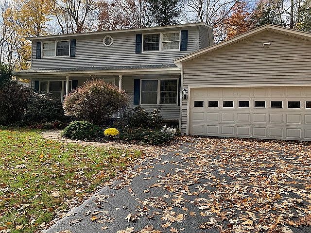 1st image of 600 Ferndale Ln
