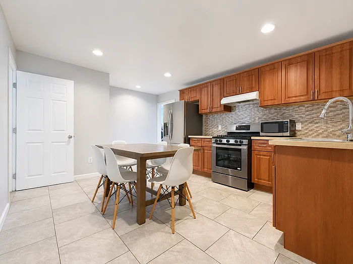 2818 Normandie Ave — Photo 4