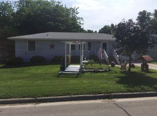 923 S 4th Ave, Albert Lea, MN 56007