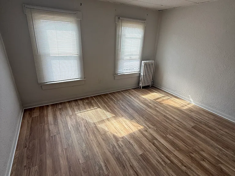 505 N Bromley Ave — Photo 3
